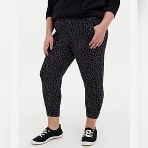 Torrid Relax Fit Joggers  Size 2